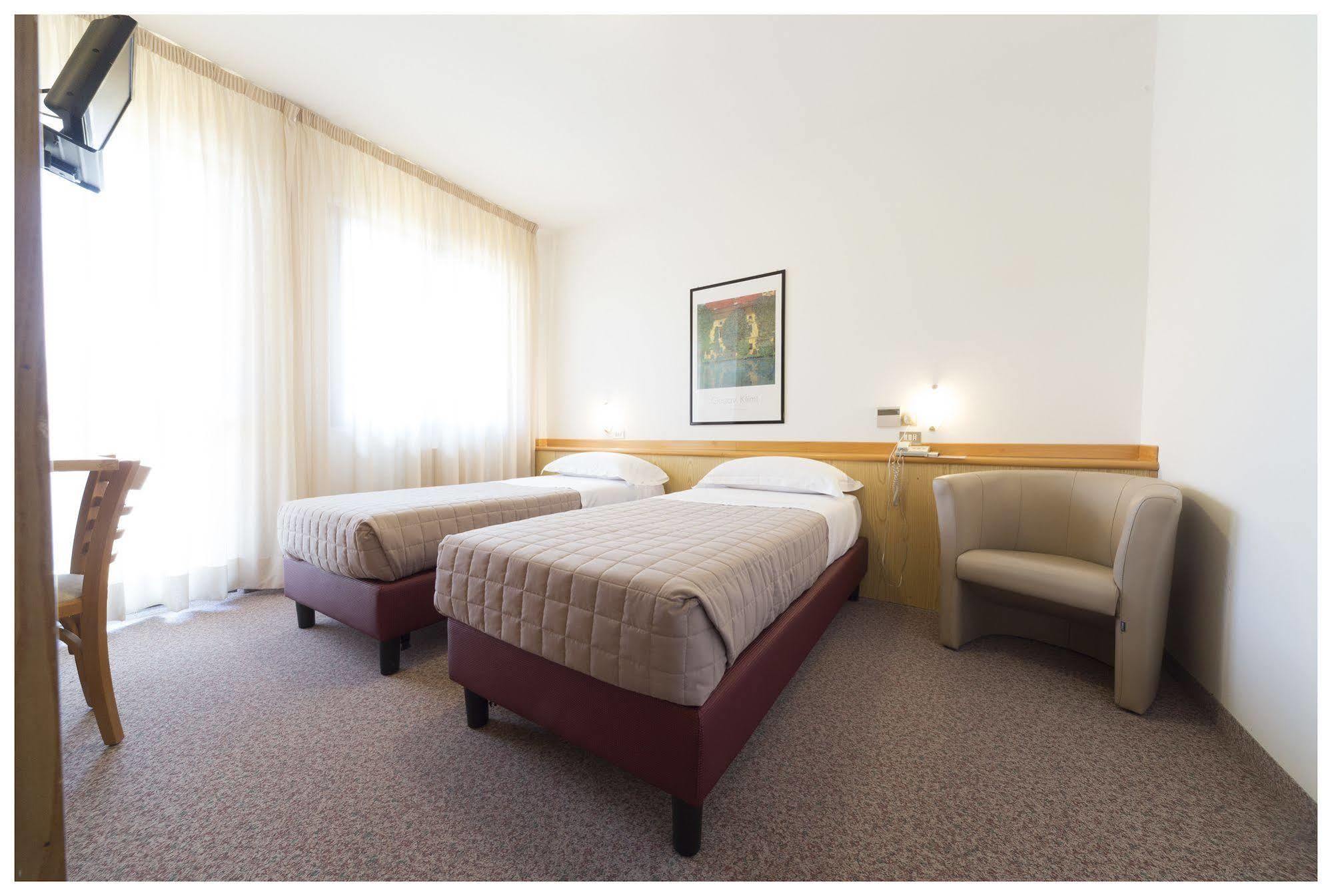 אסקולי פיצ'נו Hotel Pennile מראה חיצוני תמונה